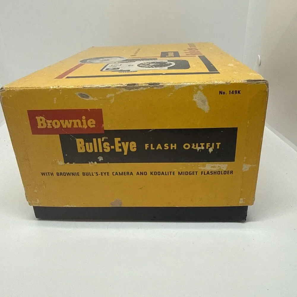 Vintage Kodak Brownie Bulls-Eye Flash Outfit Camera TESTED with Box